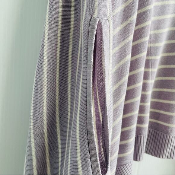 Lululemon forward flow poncho size OS purple and white - Picture 13 of 13